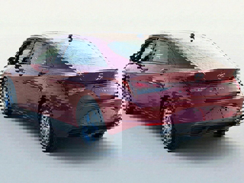 Certified 2023 Hyundai Elantra SE image 5