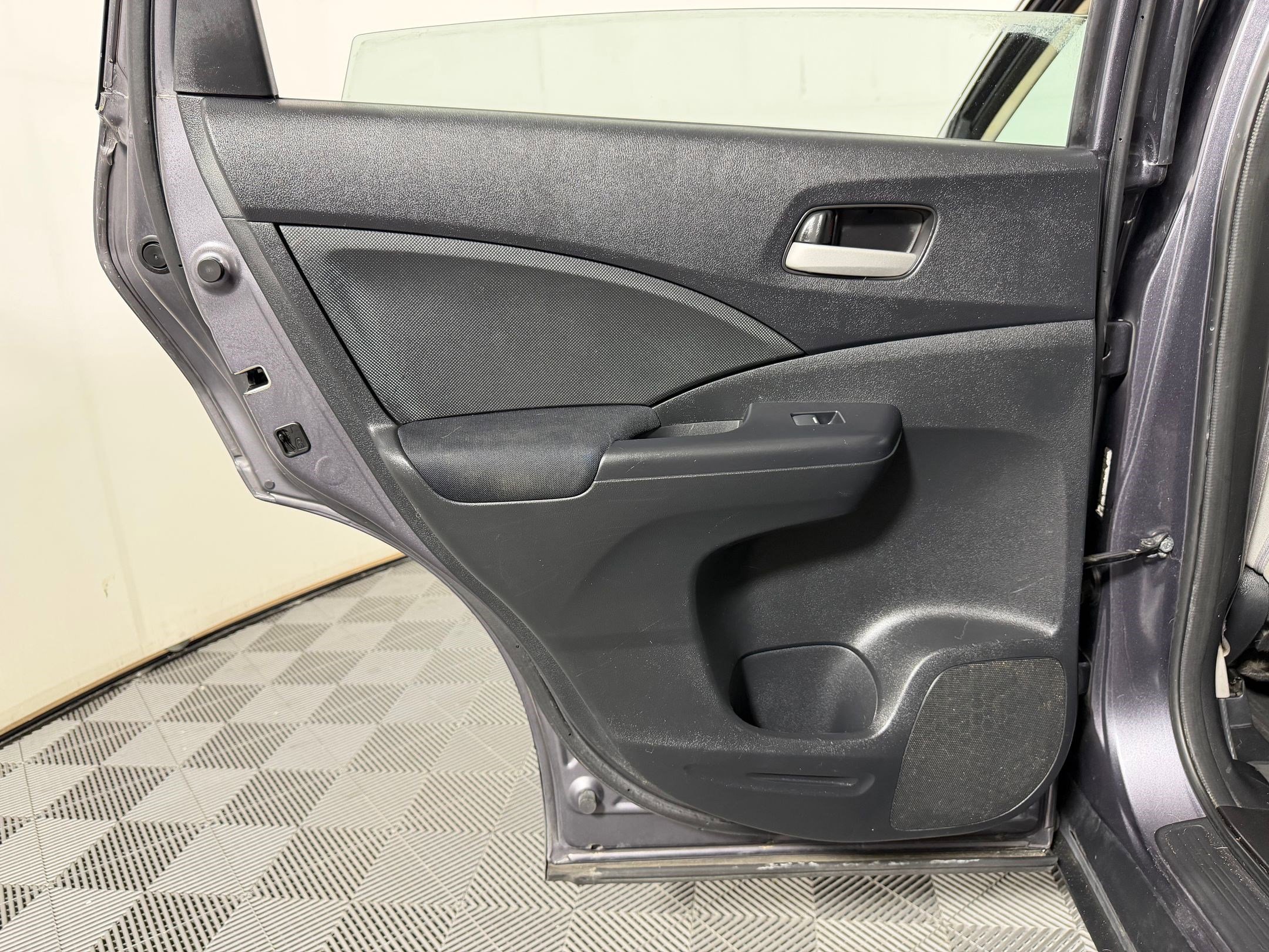 Used 2016 Honda CR-V LX image 24