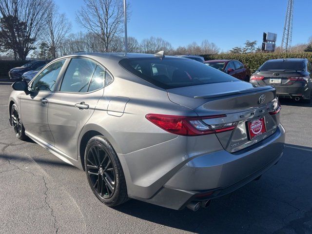 Used 2025 Toyota Camry SE image 7