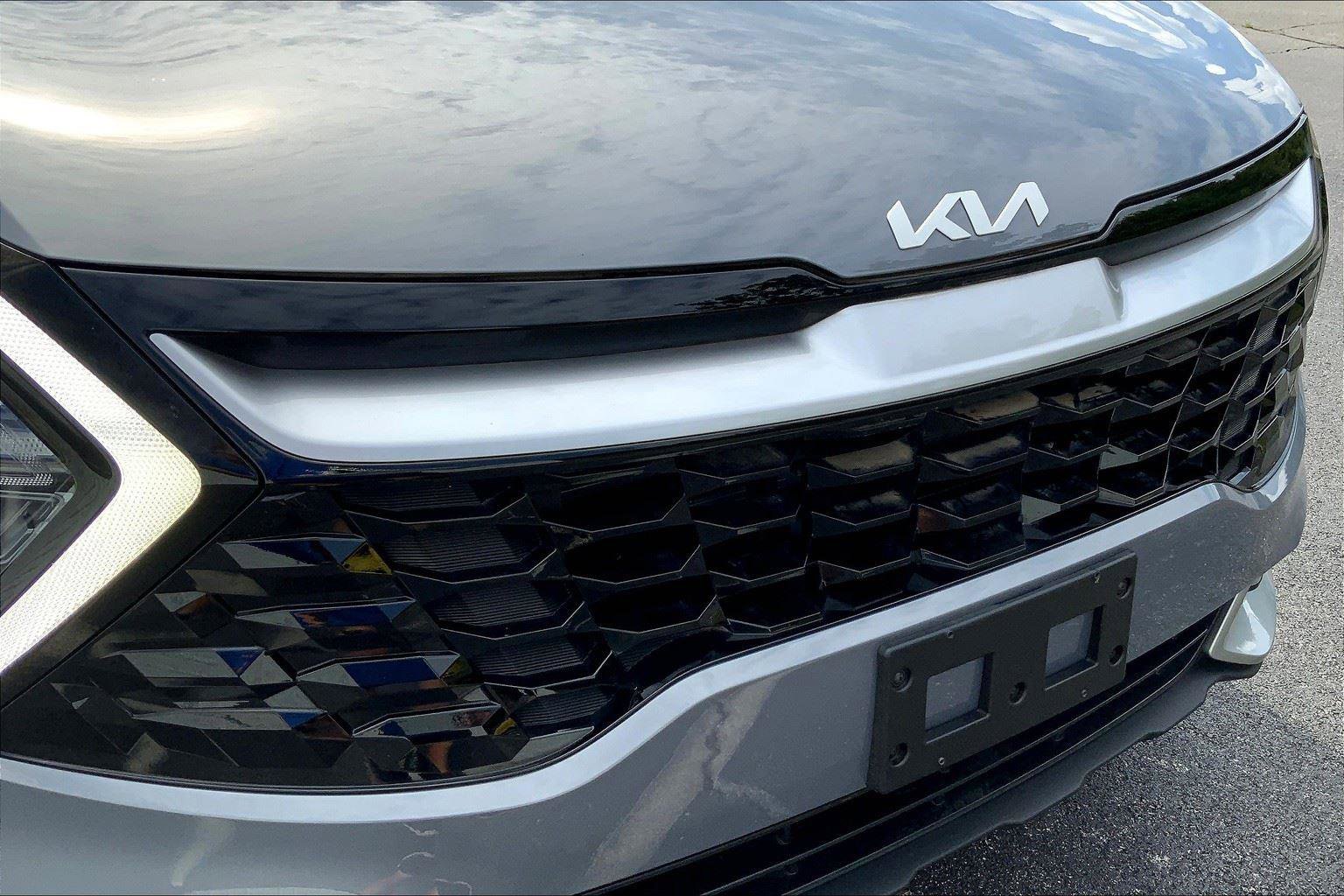 Used 2024 Kia Sportage EX image 28