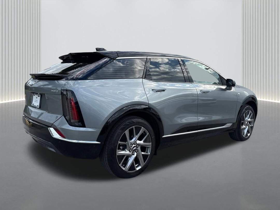 New 2026 Cadillac Optiq Luxury 1 image 5