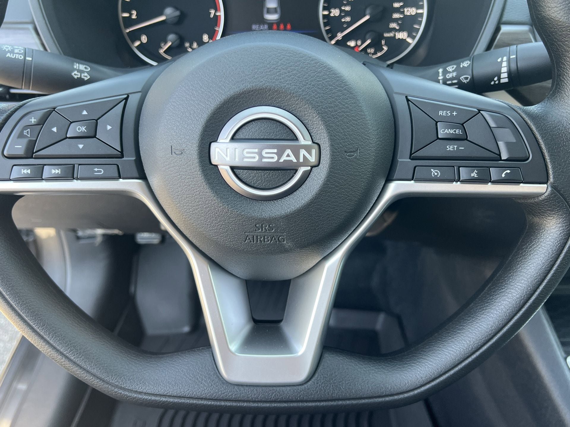 New 2026 Nissan Altima 2.5 SV FWD image 9