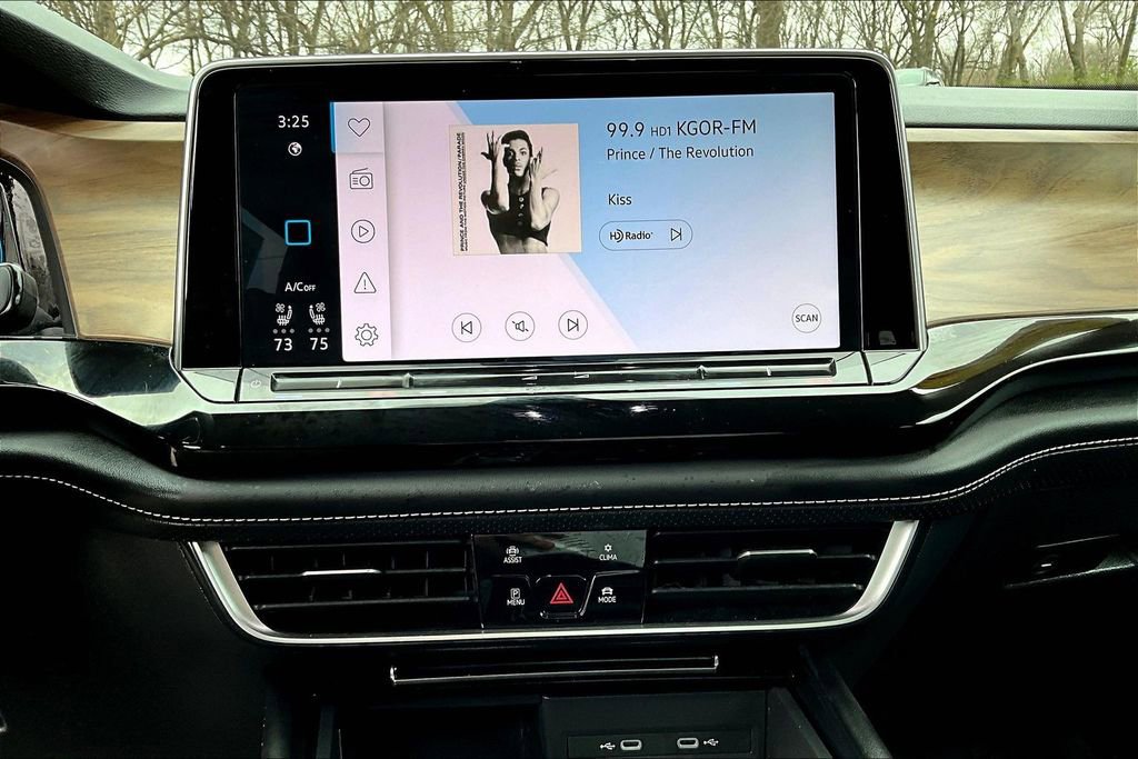 Used 2024 Volkswagen Atlas SE image 15