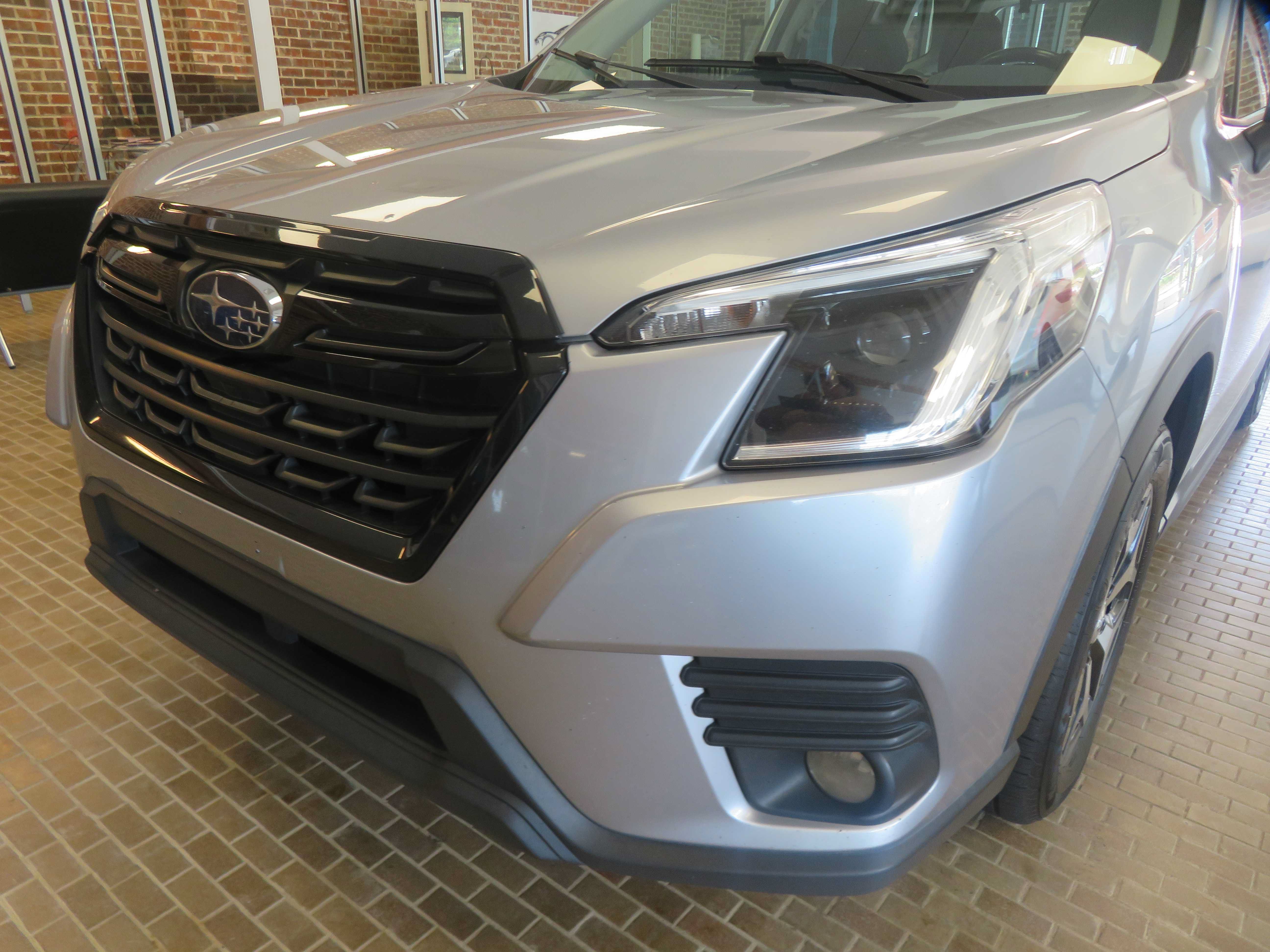 Used 2023 Subaru Forester Premium AWD/4WD image 61
