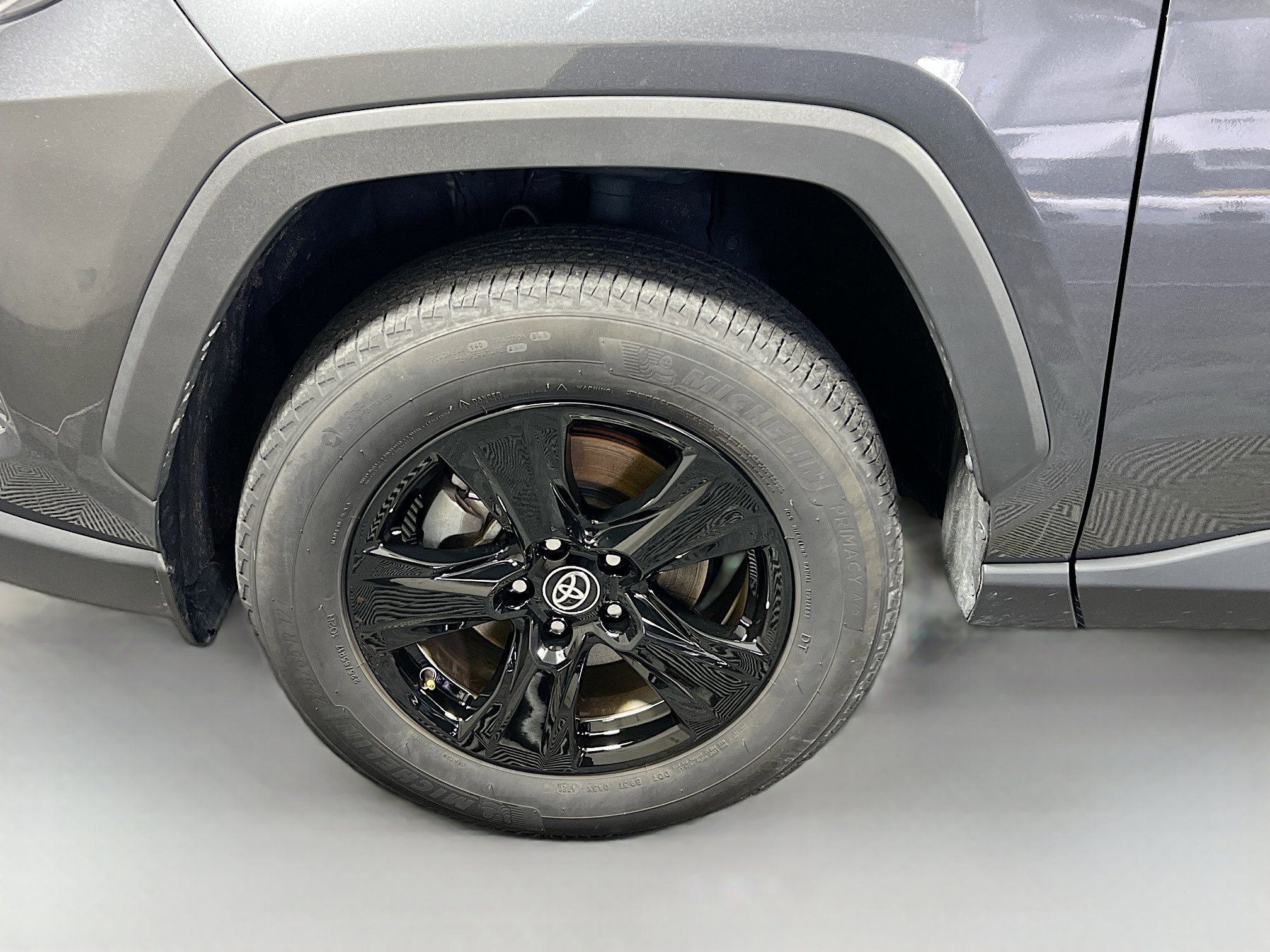 Used 2021 Toyota RAV4 XLE image 13