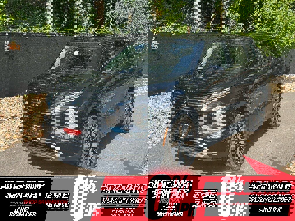 New 2025 Mitsubishi Outlander SE