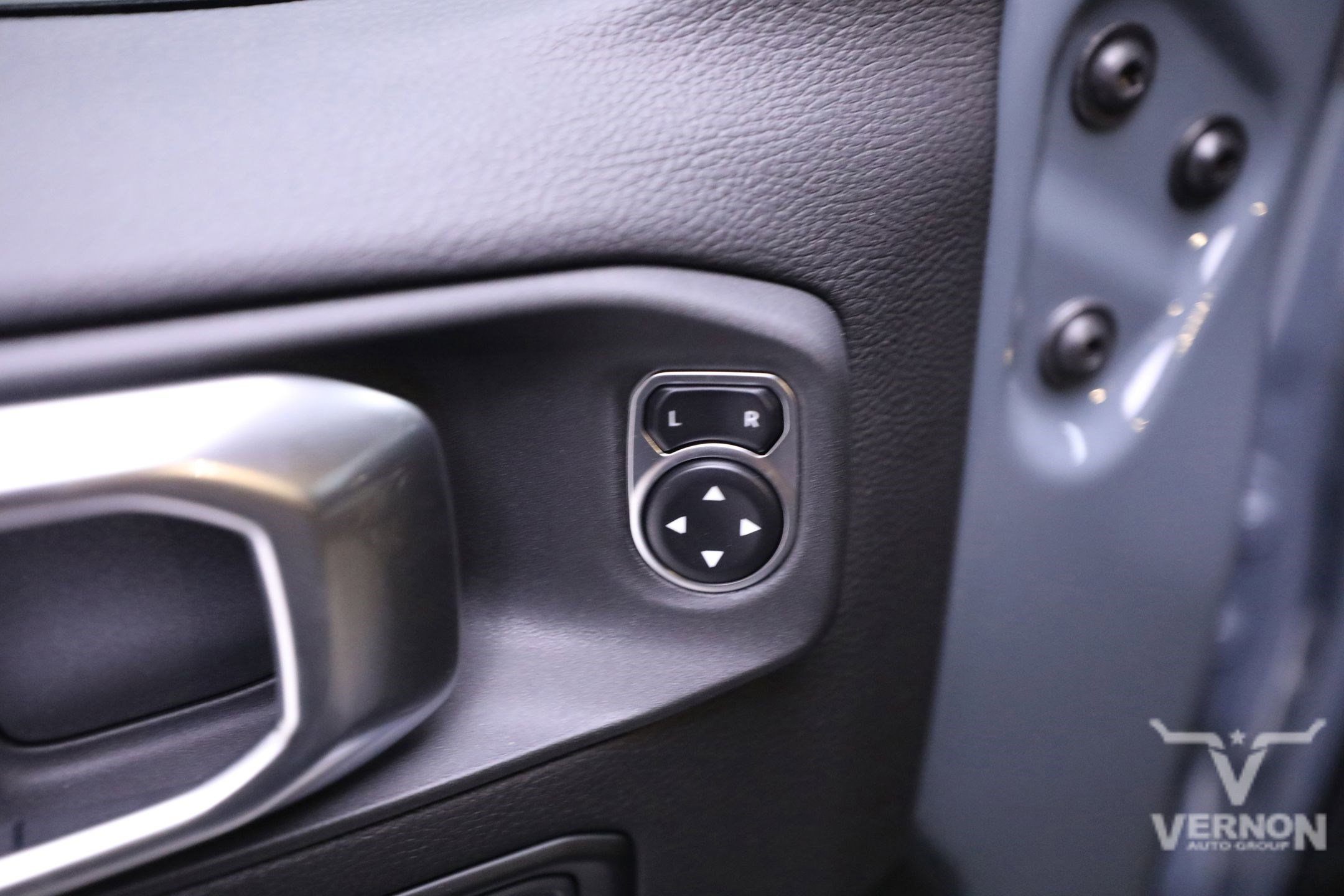 New 2024 Jeep Wrangler Sahara w/ Technology Group image 25