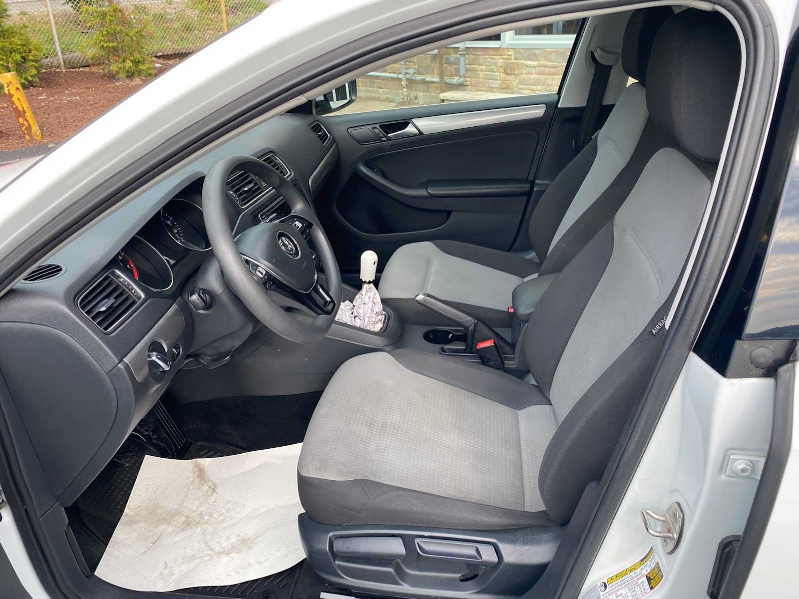 Used 2017 Volkswagen Jetta S FWD image 10