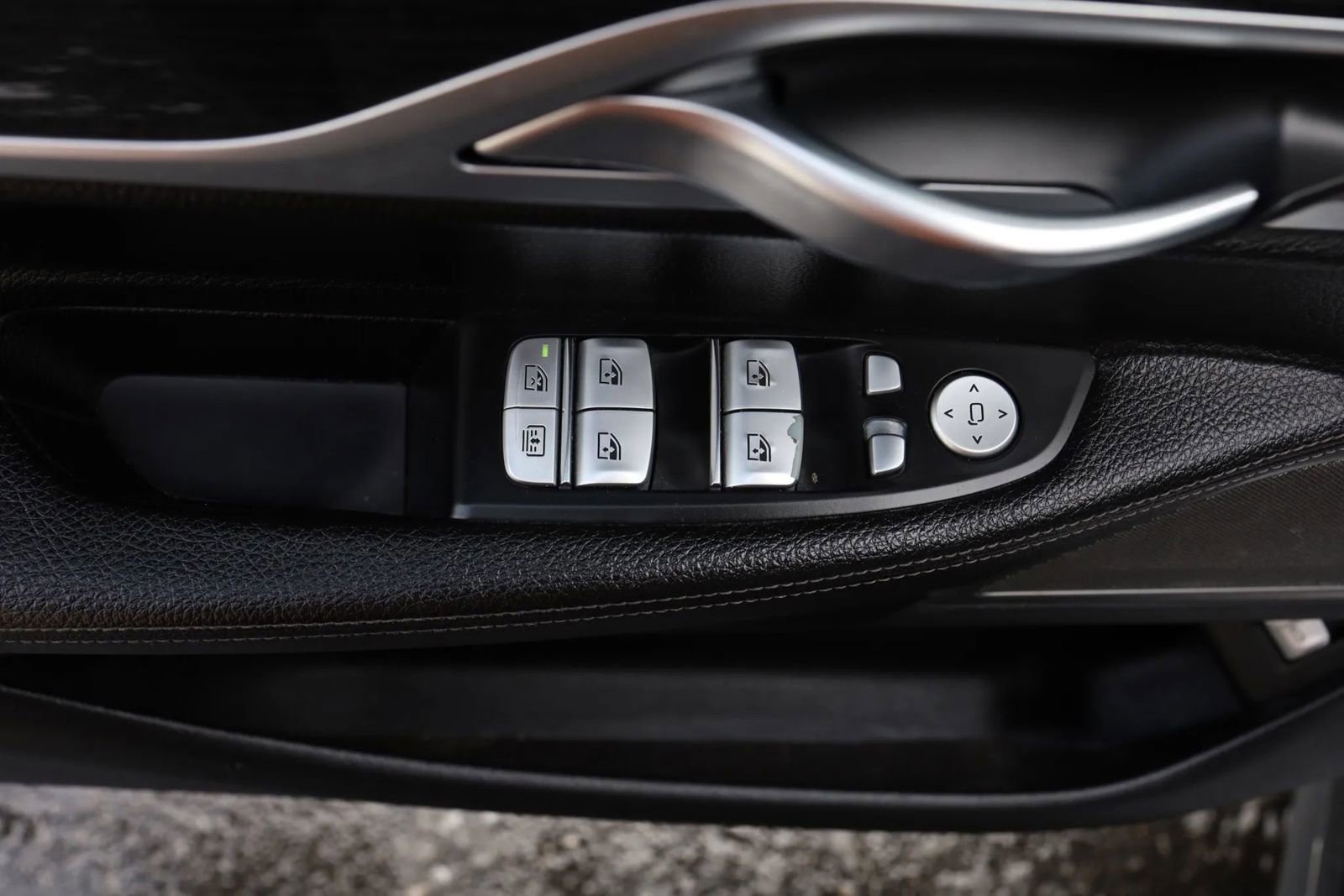 Used 2019 BMW 740i 740i Sedan 4D w/ M Sport Package image 11