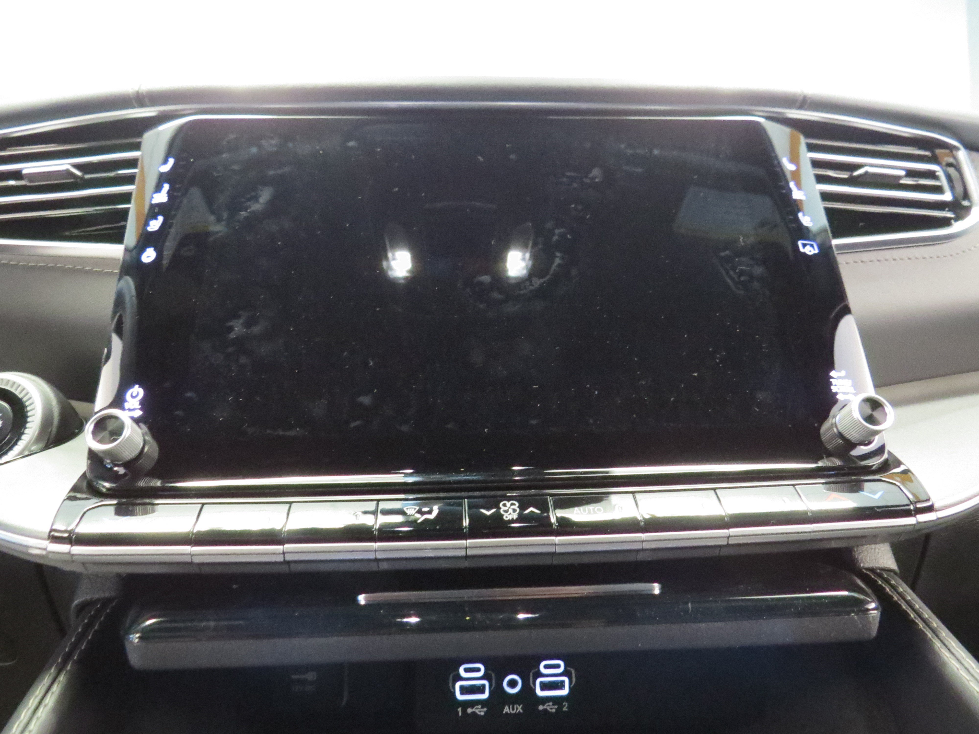 New 2026 Jeep Grand Wagoneer Limited AWD/4WD image 25
