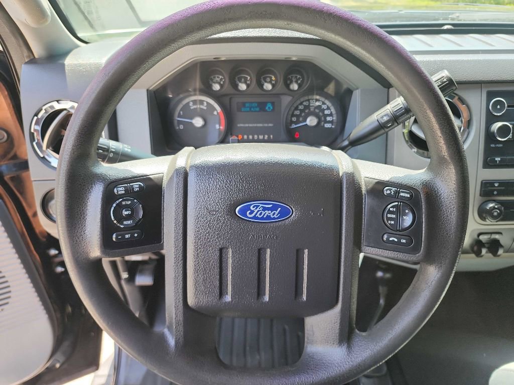 Used 2016 Ford F350 XLT w/ XLT Interior Package image 21