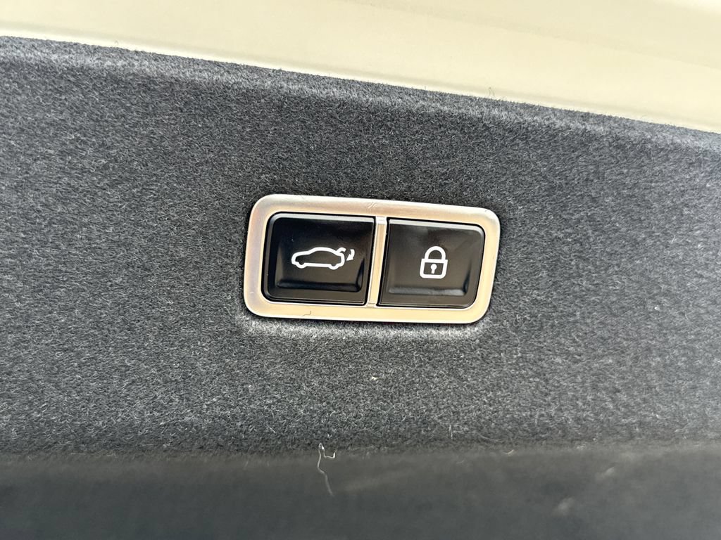 Used 2023 Hyundai Ioniq 6 SEL RWD image 12