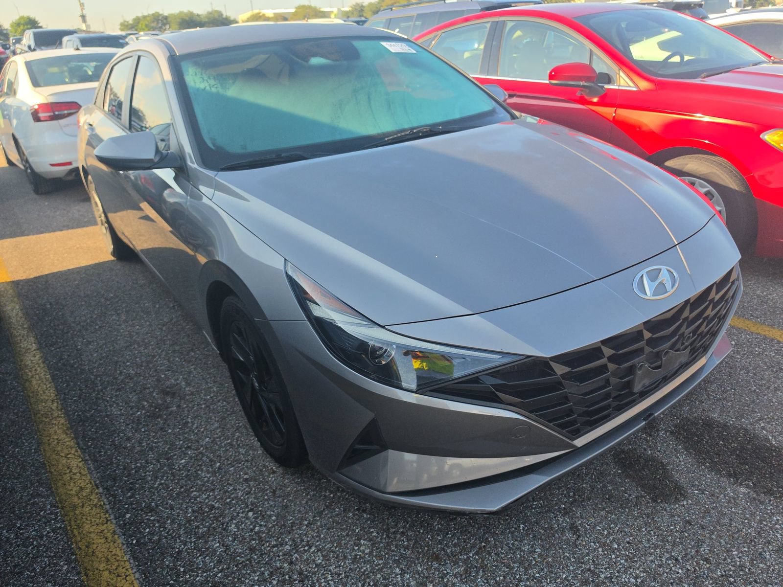 Used 2021 Hyundai Elantra SEL FWD image 4