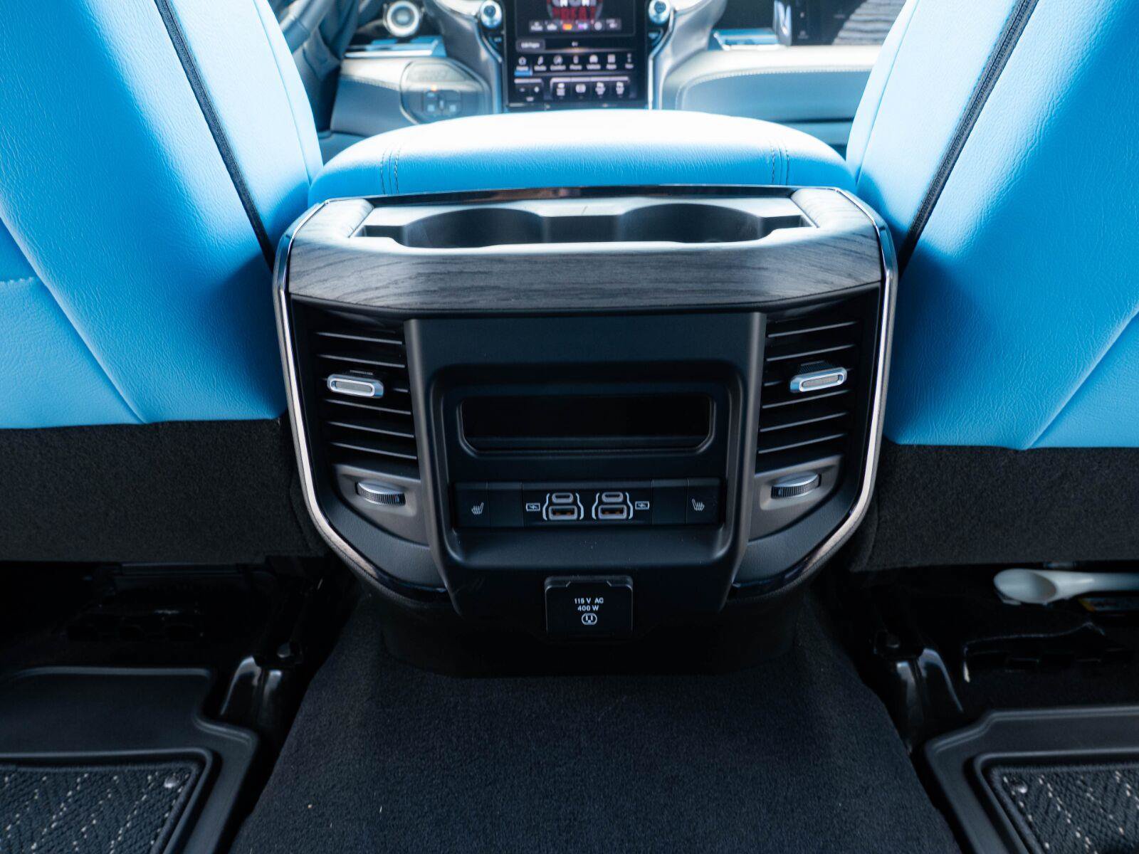 Used 2026 RAM 2500 Limited AWD/4WD image 19