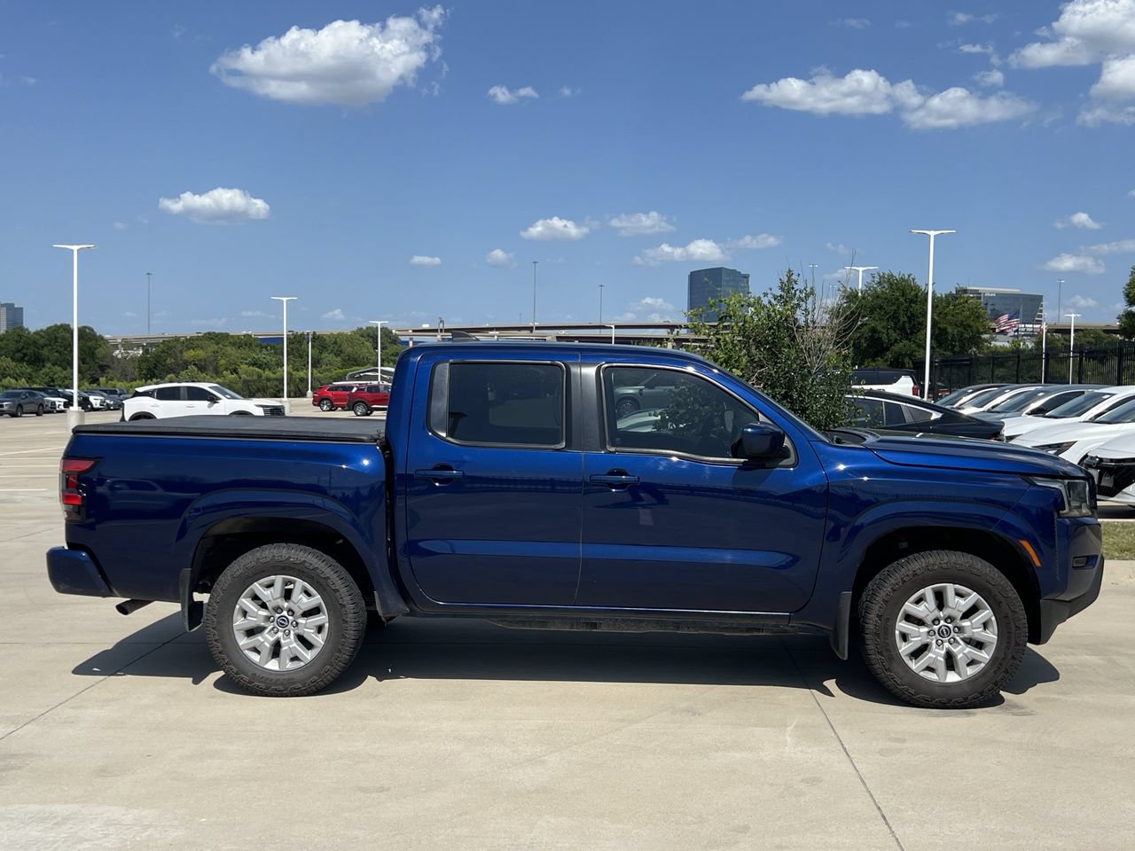 Used 2023 Nissan Frontier SV w/ Technology Package AWD/4WD image 3