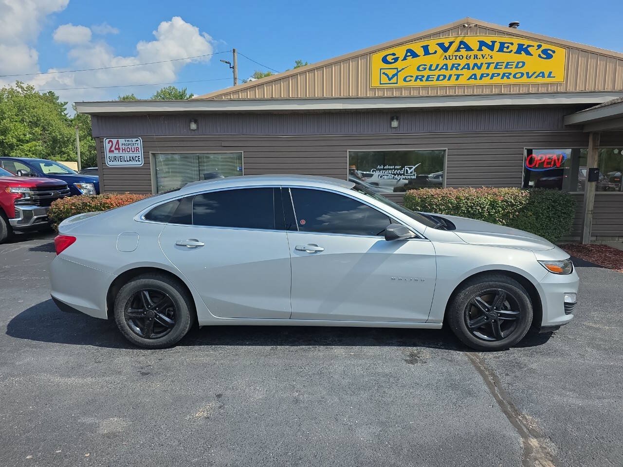 Used 2021 Chevrolet Malibu LS FWD image 5