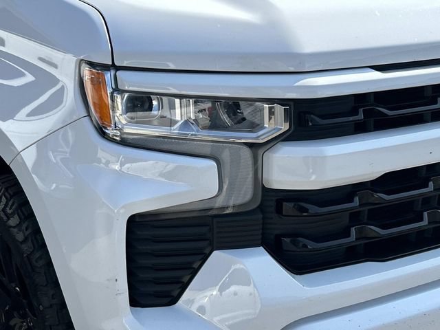 Used 2023 Chevrolet Silverado 1500 RST w/ Z71 Off-Road Package AWD/4WD image 4