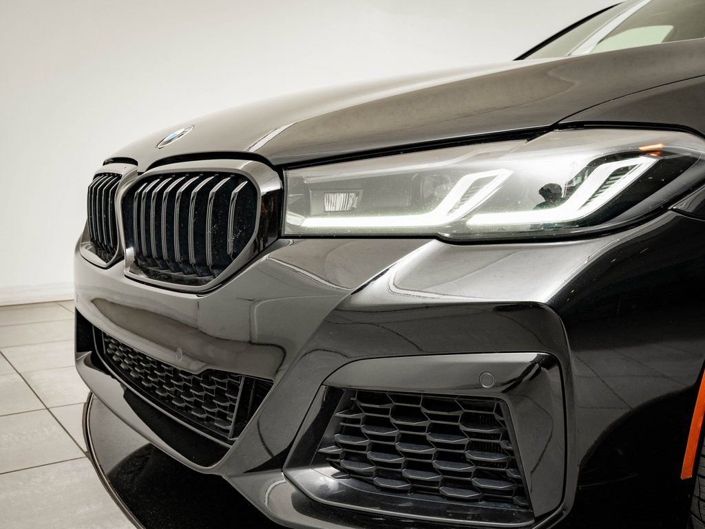 Used 2023 BMW 540i xDrive w/ Executive Package image 3
