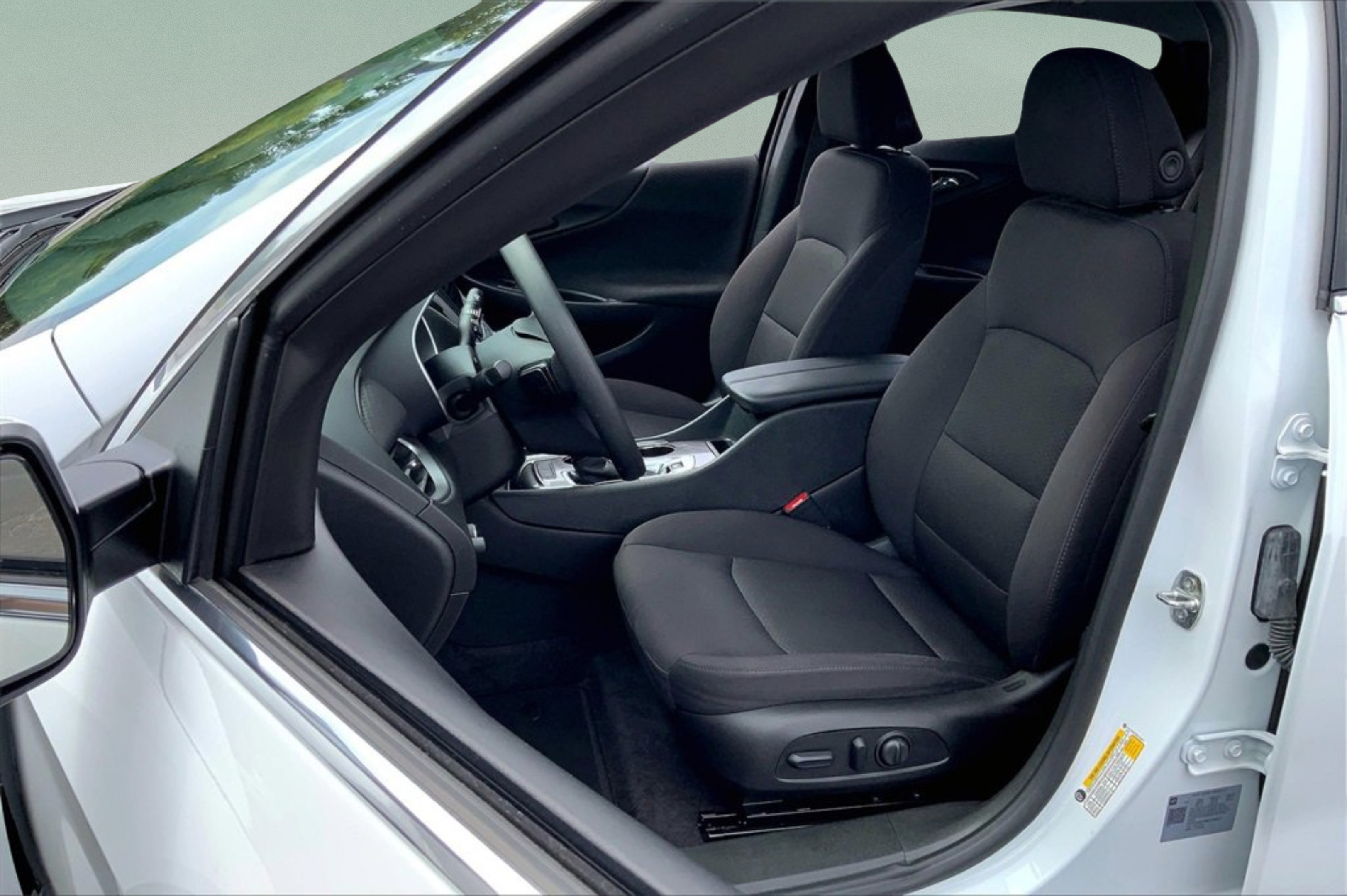 Used 2022 Chevrolet Malibu LT FWD image 26