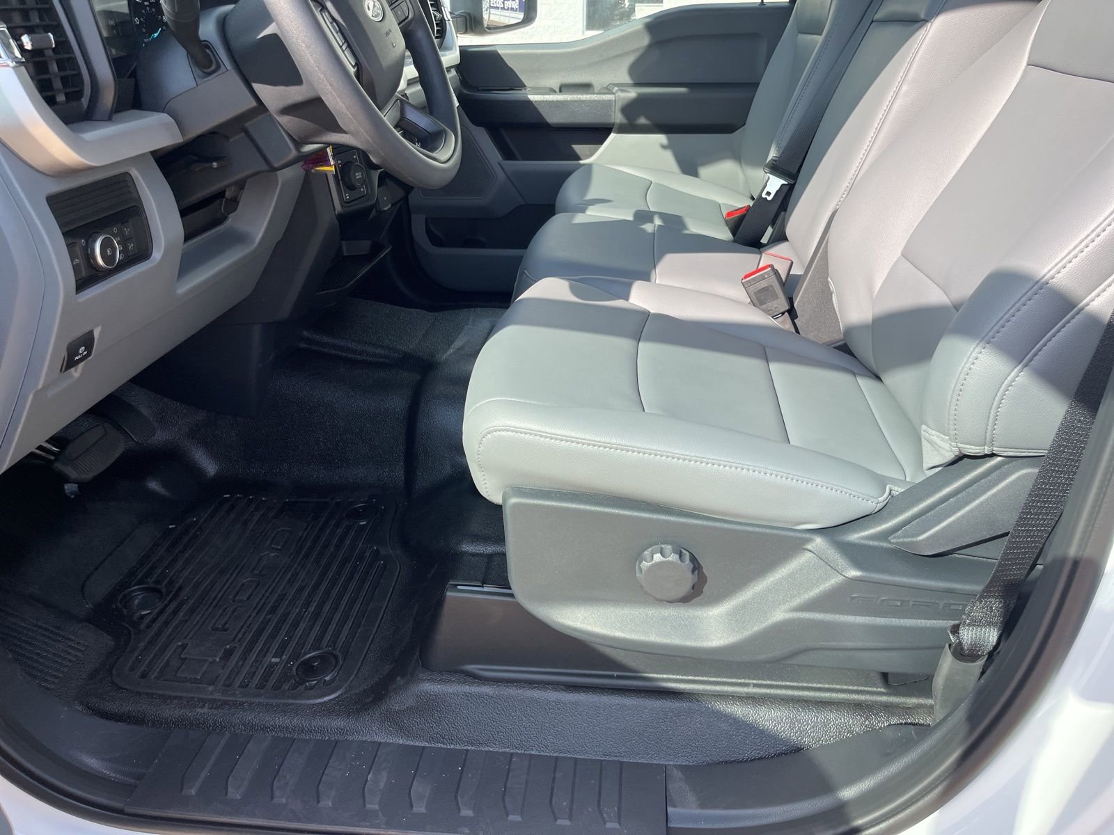 New 2026 Ford F250 XL w/ XL Chrome Package AWD/4WD image 28