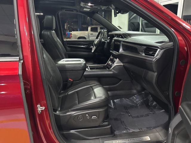 Used 2024 GMC Yukon XL Denali image 35