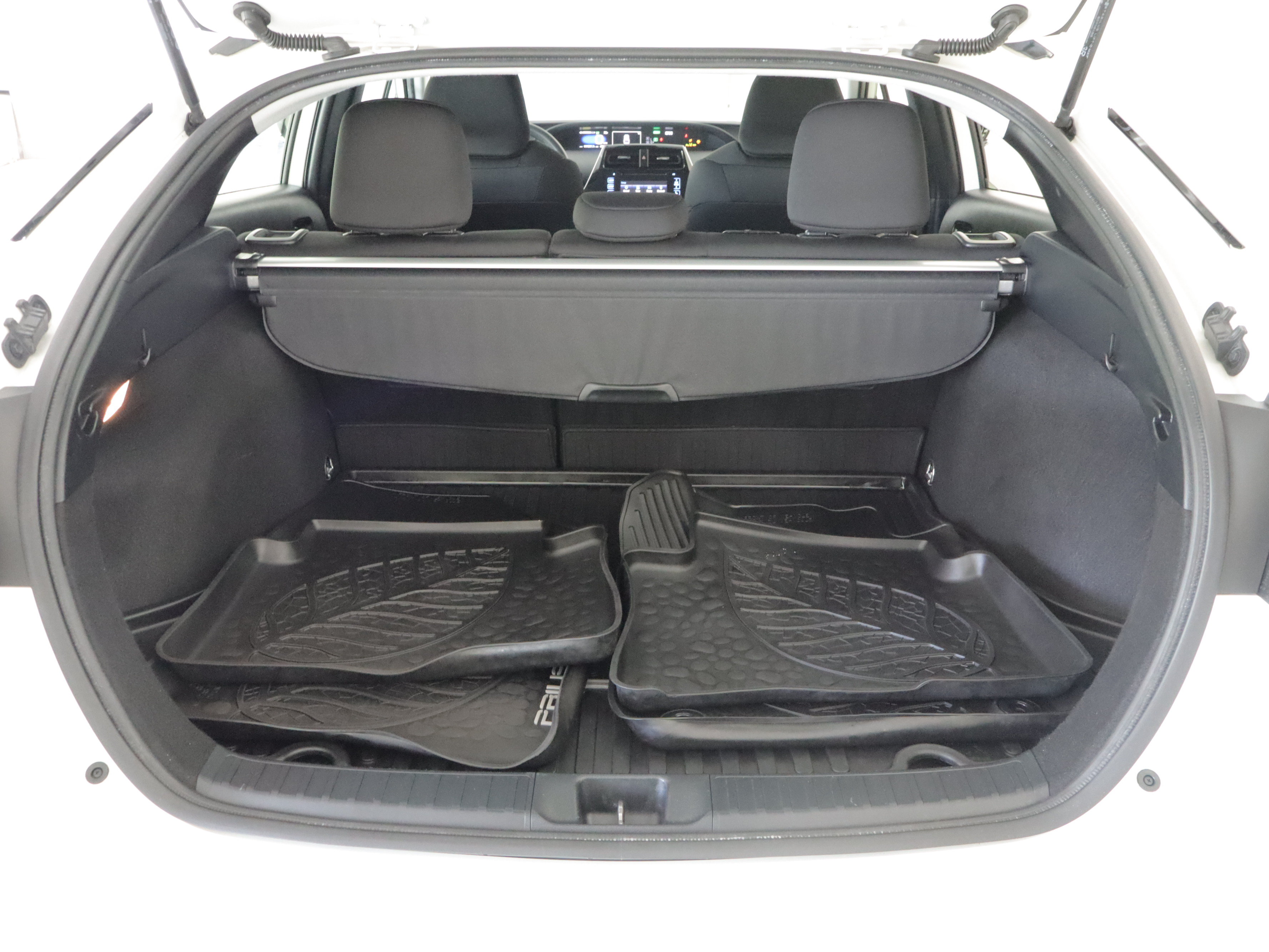 Used 2019 Toyota Prius AWD image 19