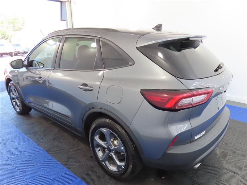 Used 2025 Ford Escape ST-Line FWD image 10