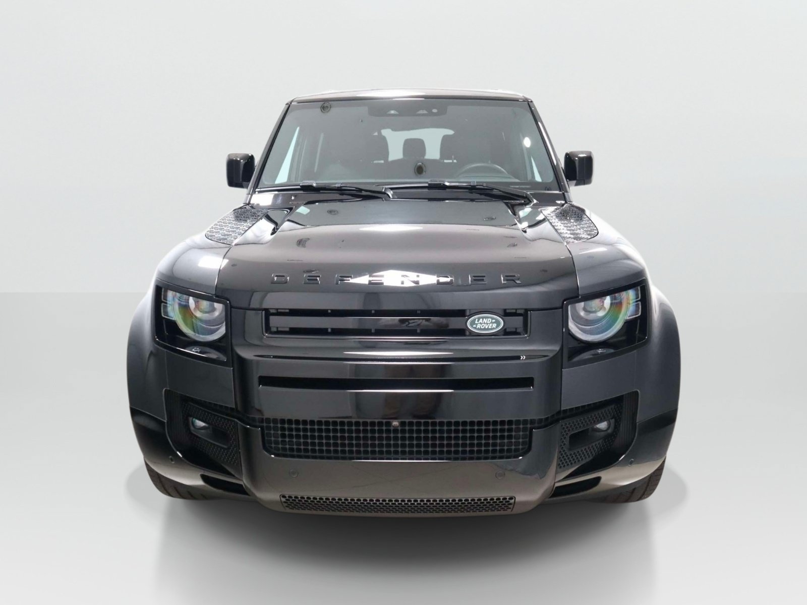 Used 2025 Land Rover Defender 130 X AWD/4WD image 8