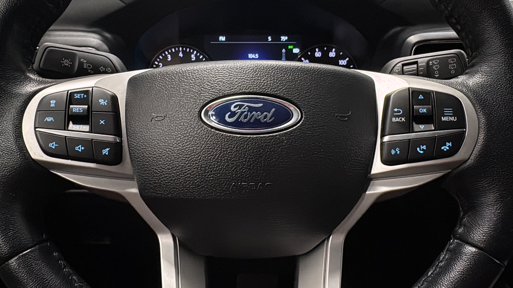 Used 2023 Ford Explorer XLT w/ Equipment Group 202A AWD/4WD image 16