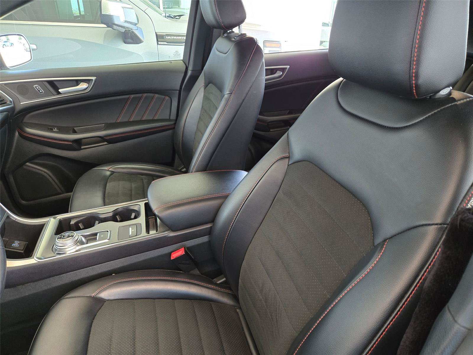 Used 2023 Ford Edge ST-Line AWD/4WD image 10