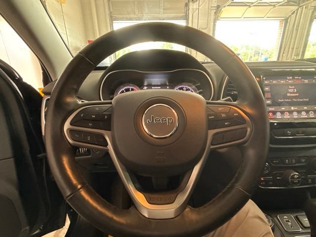 Used 2019 Jeep Cherokee Limited AWD/4WD image 13