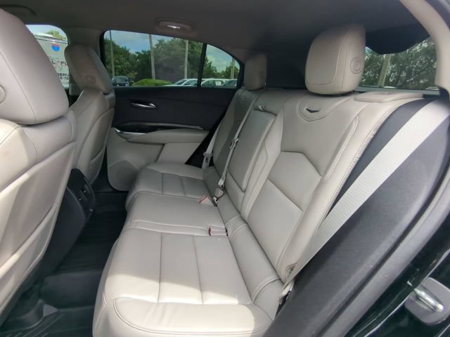 Used 2020 Cadillac XT4 Premium Luxury FWD image 16