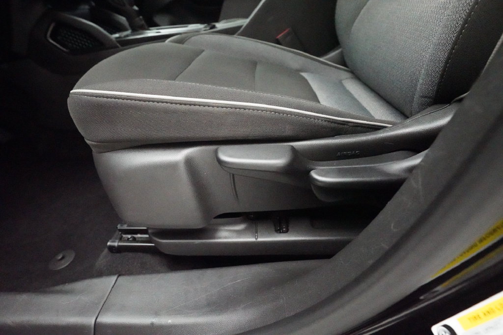 Used 2025 Chevrolet TrailBlazer LT AWD/4WD image 27