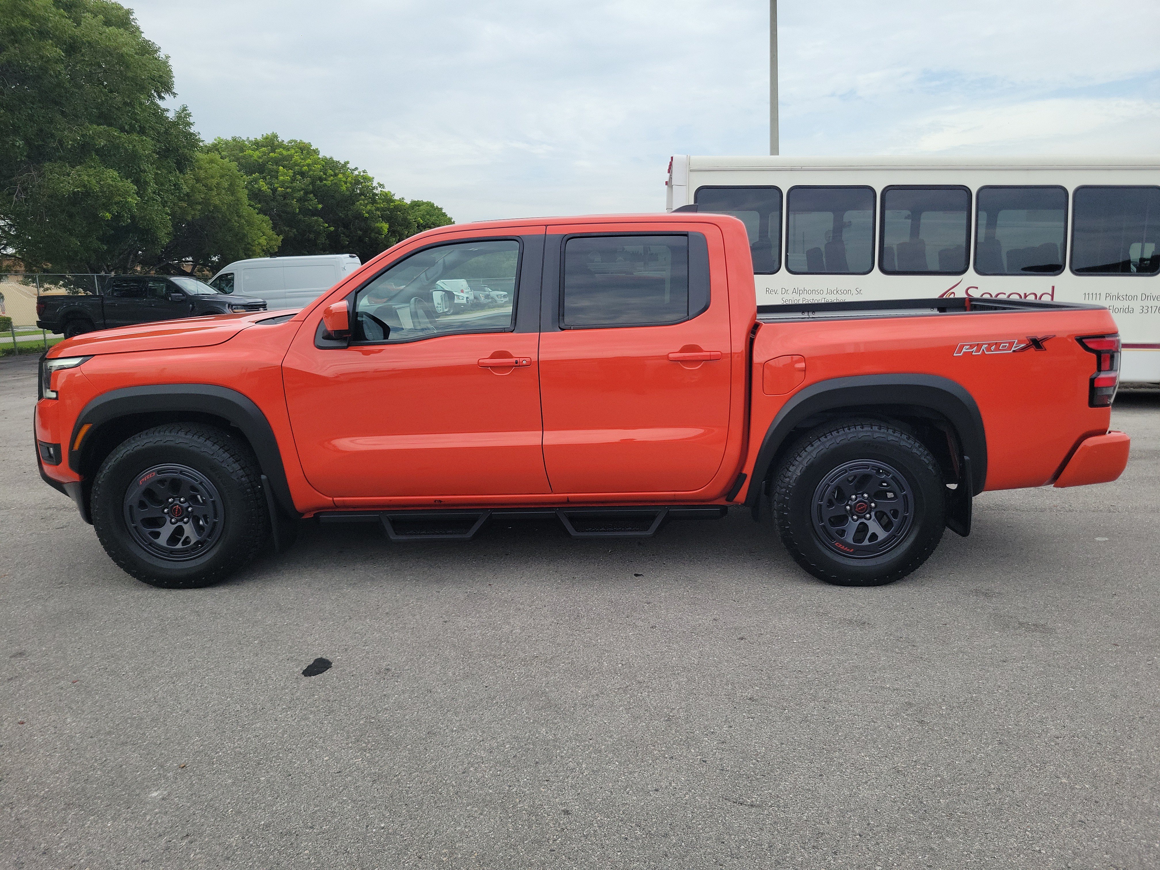 Certified 2025 Nissan Frontier Pro-X w/ Pro Premium Package RWD image 8
