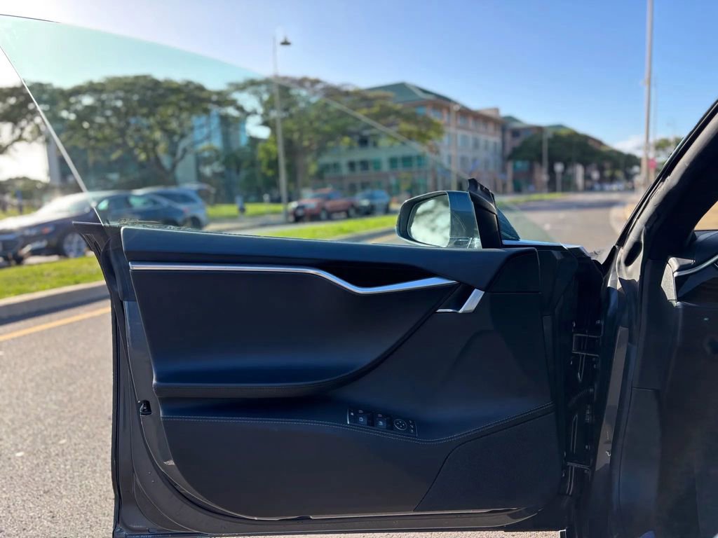 Used 2016 Tesla Model S 60 image 8