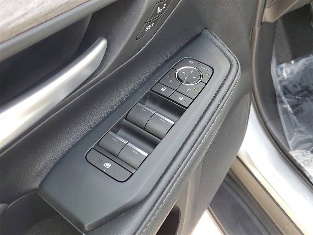 Used 2024 Toyota Grand Highlander Platinum image 22