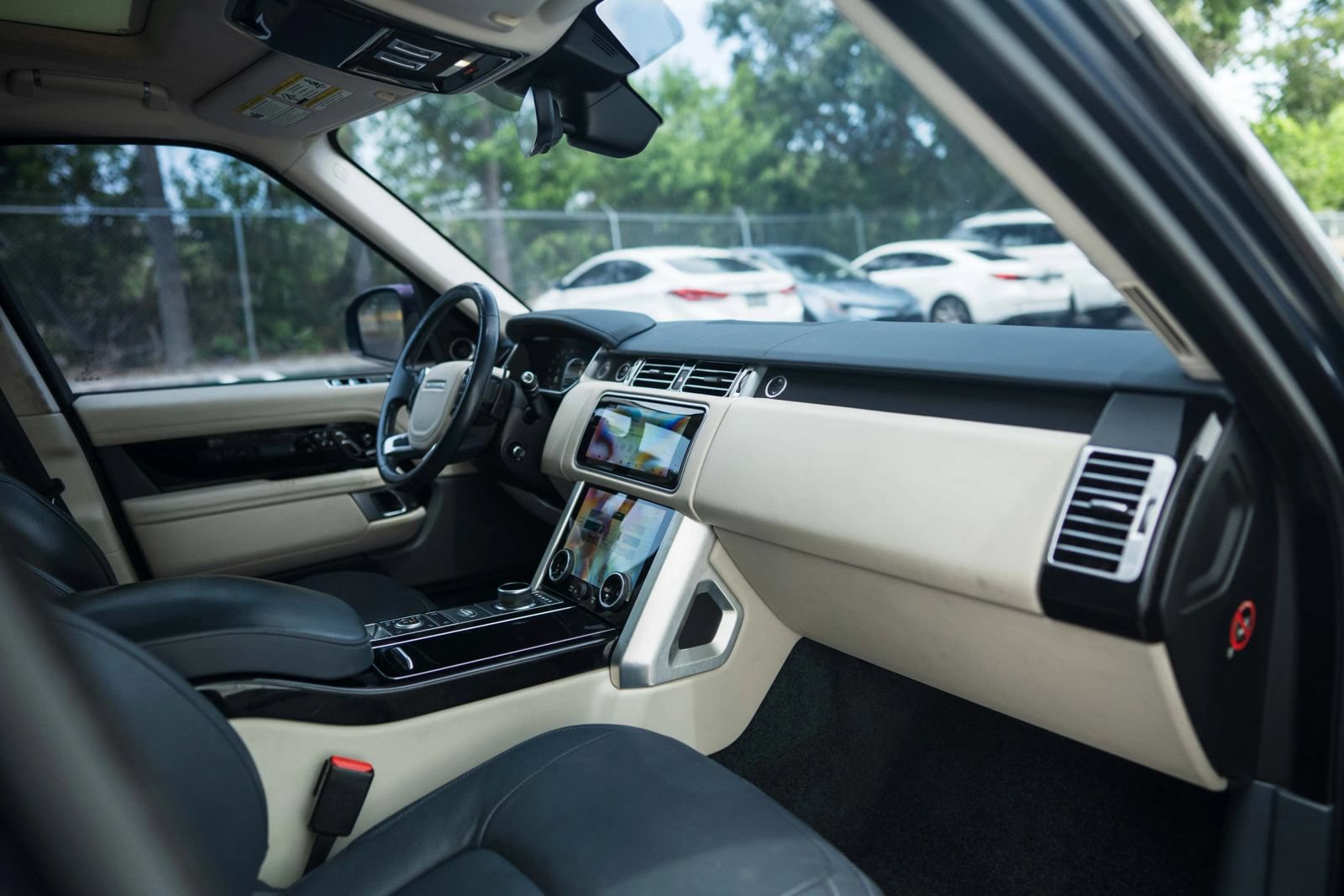 Used 2018 Land Rover Range Rover Supercharged AWD/4WD image 30