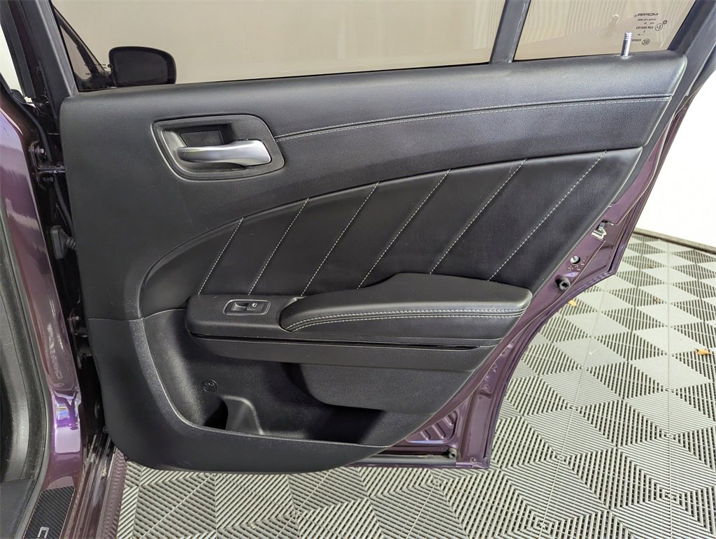 Used 2021 Dodge Charger R/T w/ Plus Group image 31