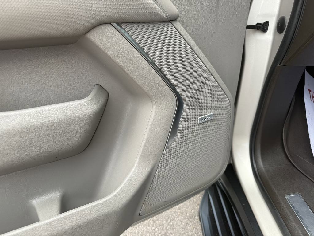 Used 2022 GMC Yukon SLT w/ SLT Luxury Package image 11