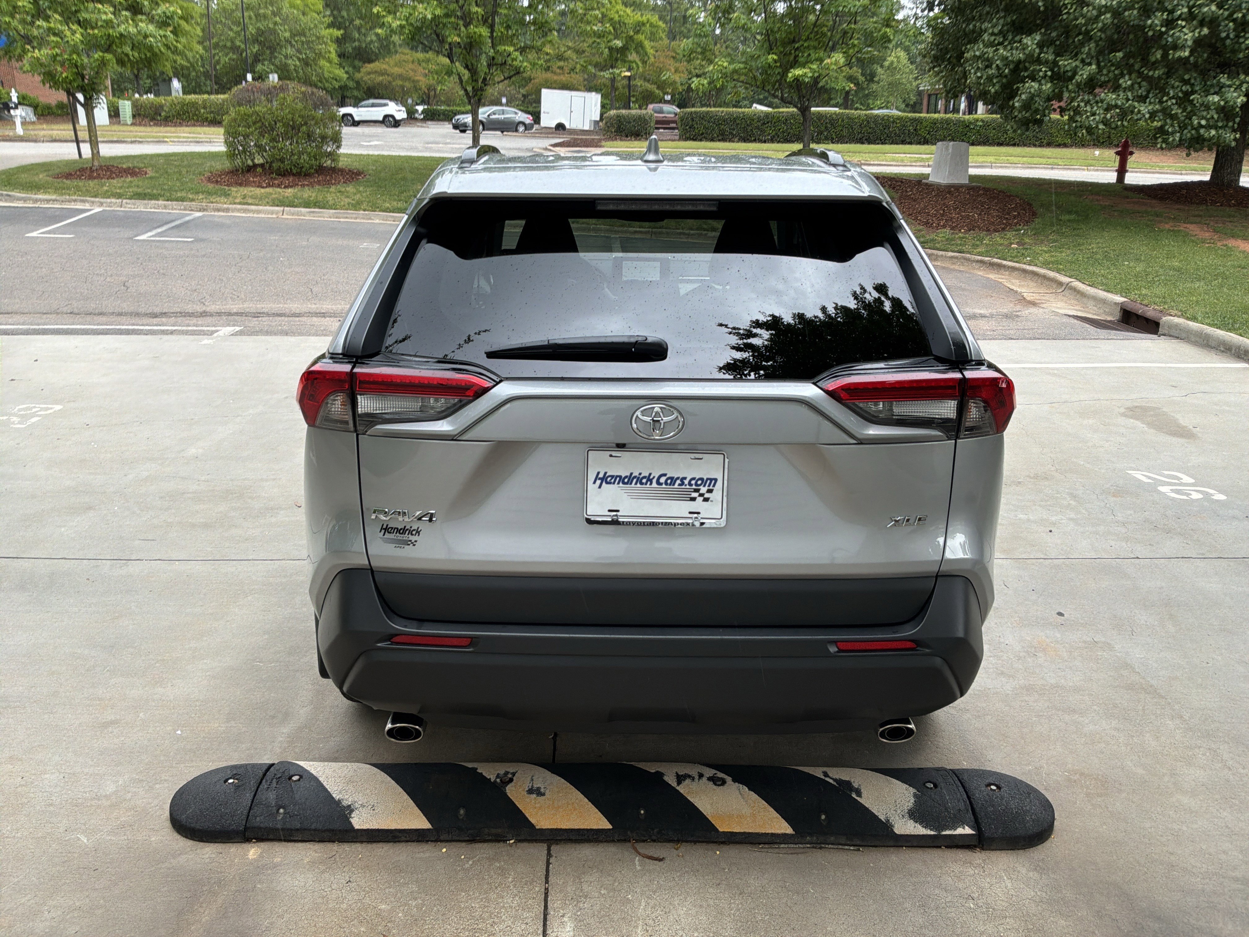 Used 2025 Toyota RAV4 XLE w/ Convenience Package FWD image 9