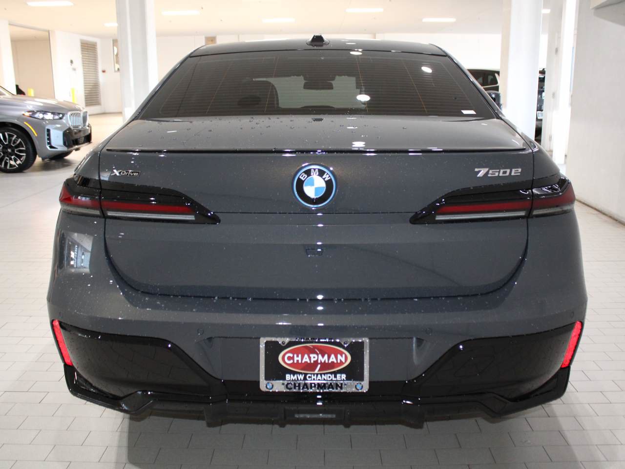 Used 2026 BMW 750e xDrive AWD/4WD image 7