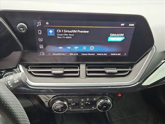 Used 2024 Chevrolet Trax RS w/ Sunroof Package FWD image 14
