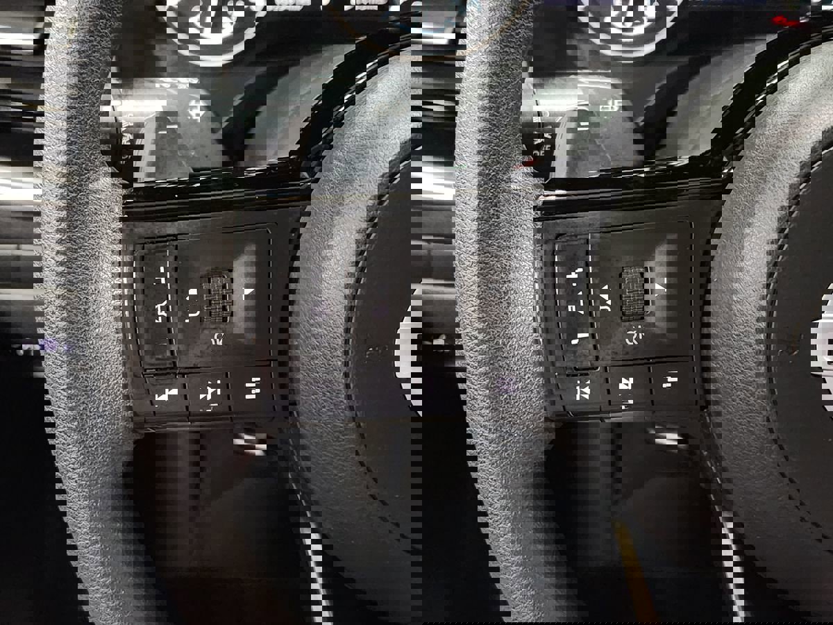 Used 2021 Nissan Rogue SV image 48