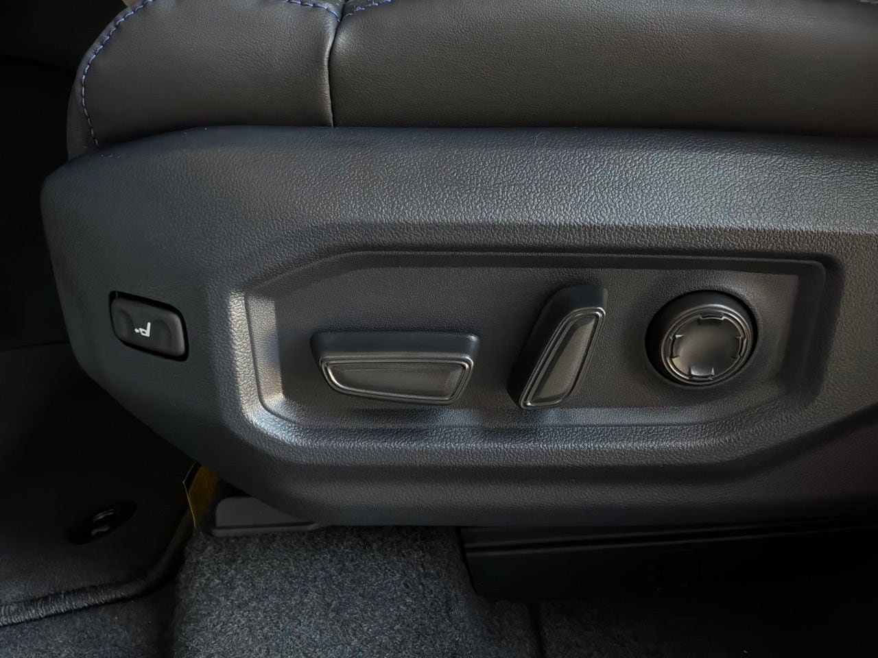 New 2026 Toyota Sequoia Platinum AWD/4WD image 13
