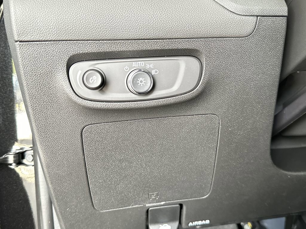 New 2026 Buick Encore GX Sport Touring w/ Advanced Technology Package FWD image 18