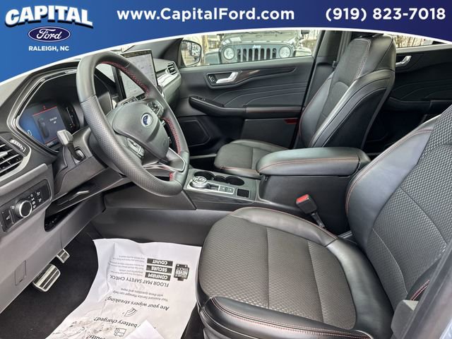 Certified 2024 Ford Escape ST-Line w/ Tech Pack #1 AWD/4WD image 17