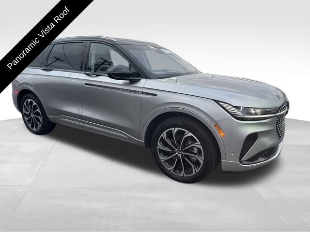 Certified 2024 Lincoln Nautilus Reserve w/ Equipment Group 202A image 11