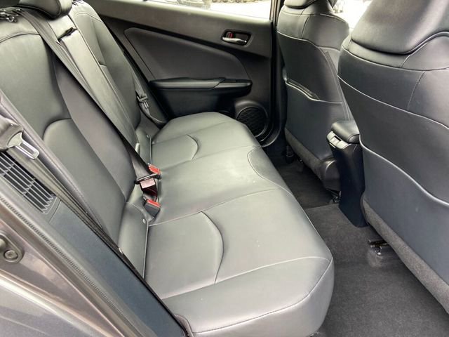 Used 2022 Toyota Prius Prime XLE image 28