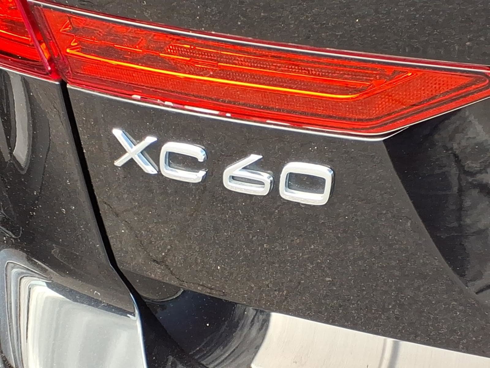 Used 2023 Volvo XC60 B5 Ultimate w/ Climate Package AWD/4WD image 5