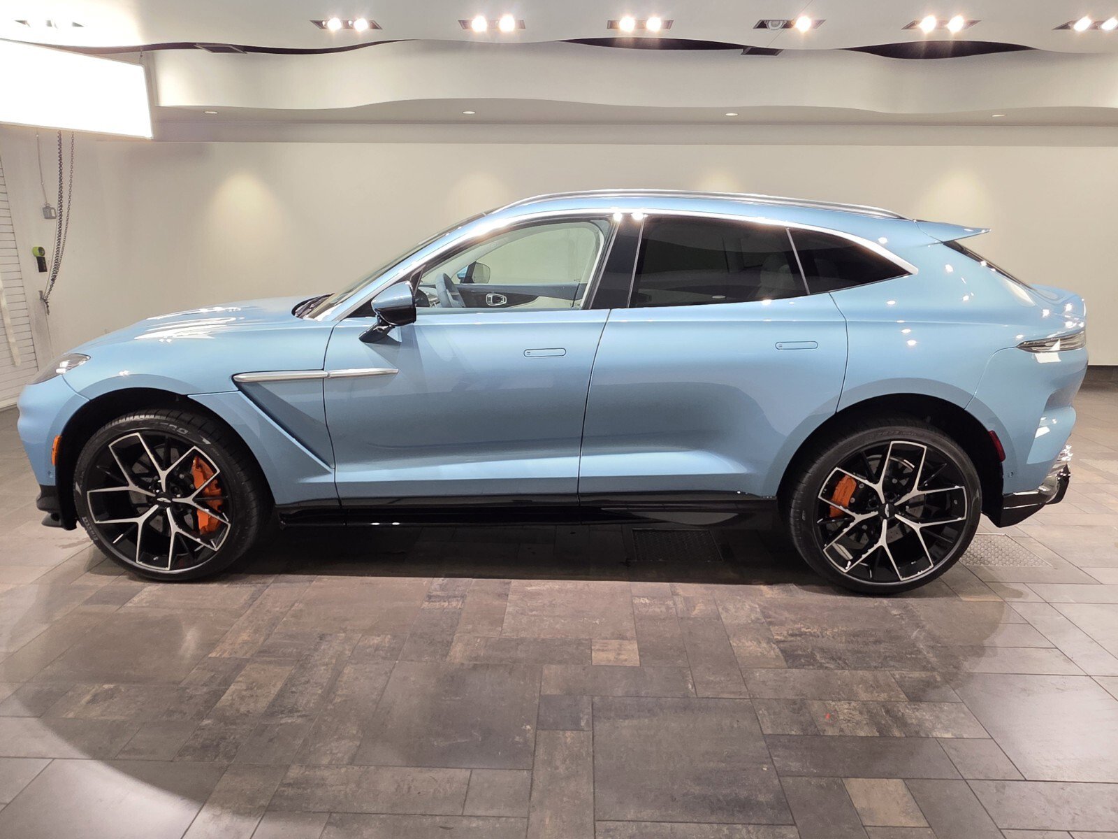 New 2026 Aston Martin DBX 707 image 28